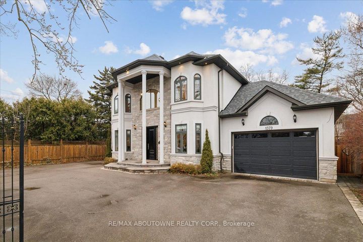 Photo 1 at 1379 Rebecca Street, WO West, Oakville