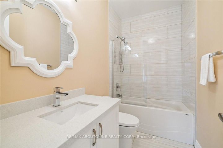 Photo 27 at 1379 Rebecca Street, WO West, Oakville
