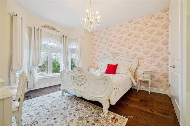 Photo 28 at 1379 Rebecca Street, WO West, Oakville