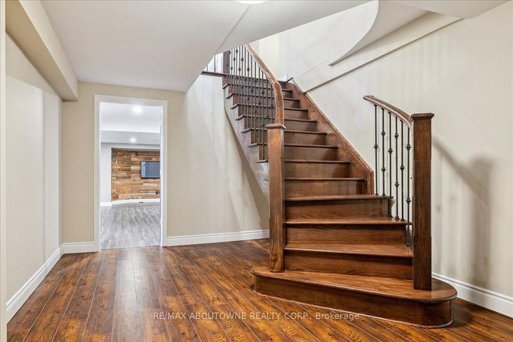 Photo 34 at 1379 Rebecca Street, WO West, Oakville