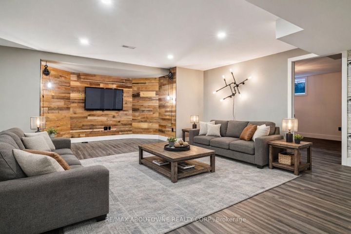 Photo 35 at 1379 Rebecca Street, WO West, Oakville