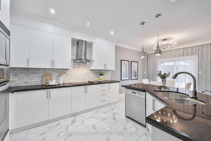 Photo 6 at 14 Daphnia Drive, Patterson, Vaughan