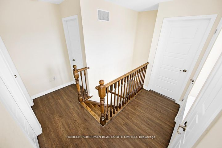 Photo 13 at 335 Ellen Davidson Drive, GO Glenorchy, Oakville