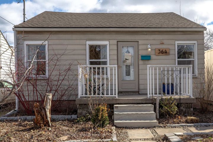 Photo 3 at 364 Tragina Avenue N, Homeside, Hamilton