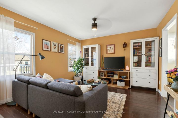 Photo 7 at 364 Tragina Avenue N, Homeside, Hamilton