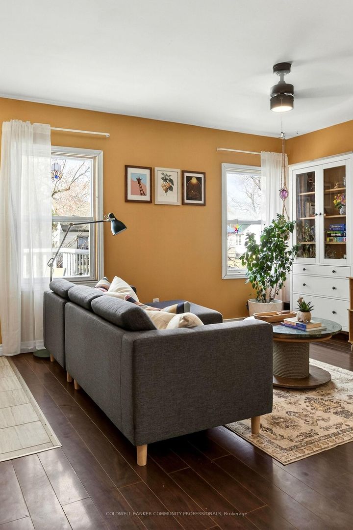 Photo 12 at 364 Tragina Avenue N, Homeside, Hamilton