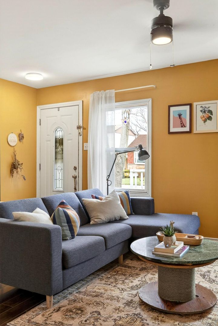 Photo 13 at 364 Tragina Avenue N, Homeside, Hamilton