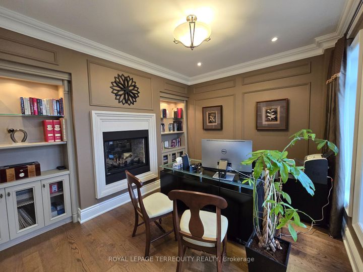 Photo 4 at 19 Black Diamond Crescent, Credit Valley, Brampton