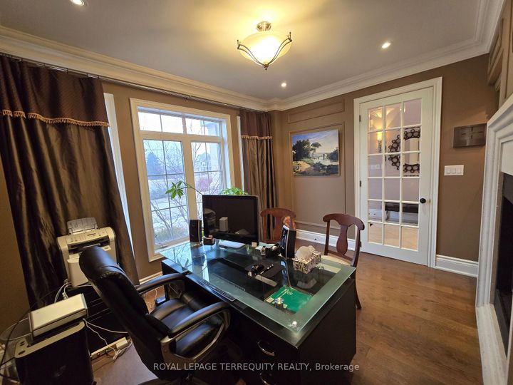 Photo 5 at 19 Black Diamond Crescent, Credit Valley, Brampton