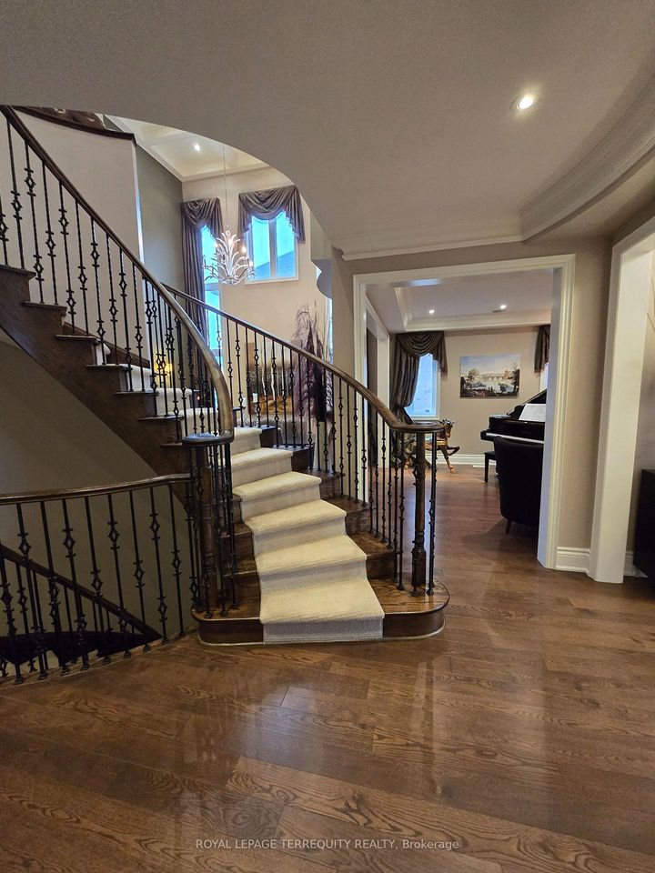 Photo 6 at 19 Black Diamond Crescent, Credit Valley, Brampton