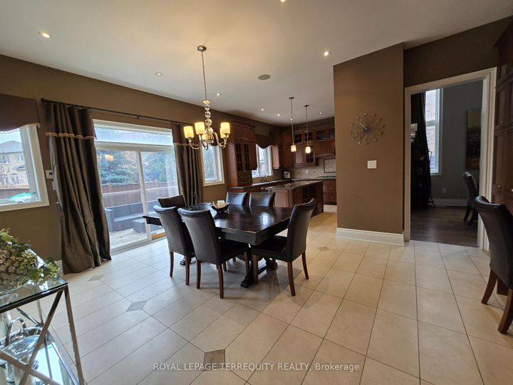 Photo 16 at 19 Black Diamond Crescent, Credit Valley, Brampton