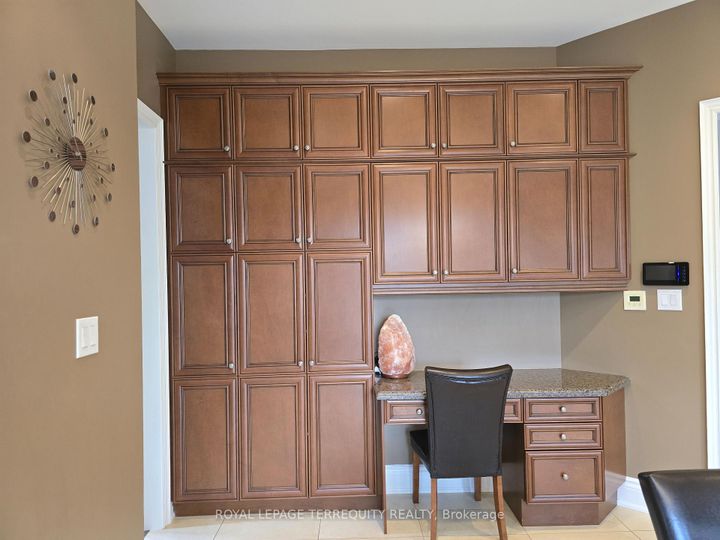 Photo 17 at 19 Black Diamond Crescent, Credit Valley, Brampton