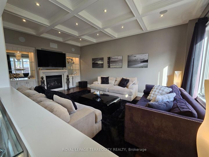 Photo 18 at 19 Black Diamond Crescent, Credit Valley, Brampton