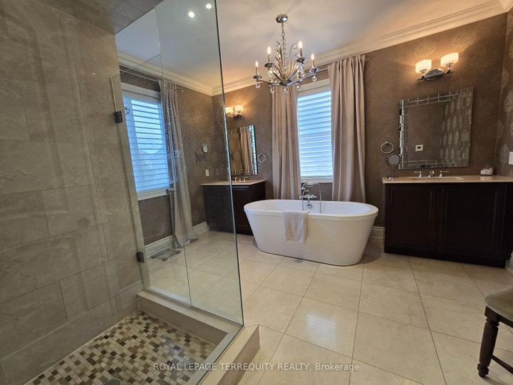 Photo 23 at 19 Black Diamond Crescent, Credit Valley, Brampton