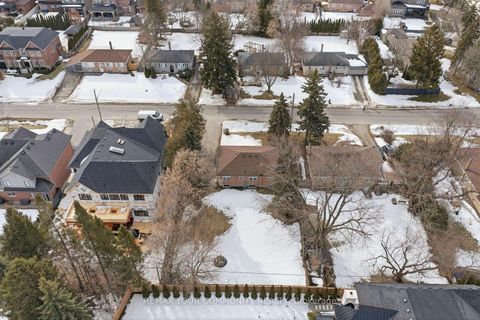 Photo 9 at 154 Hollingsworth Drive, King City, King