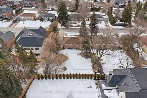 Photo 15 at 154 Hollingsworth Drive, King City, King