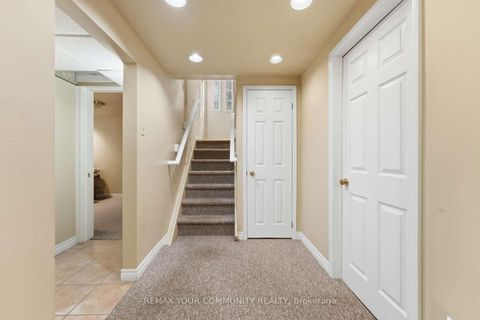 Photo 29 at 154 Hollingsworth Drive, King City, King