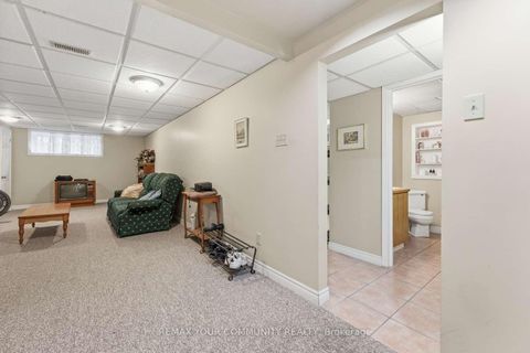 Photo 35 at 154 Hollingsworth Drive, King City, King