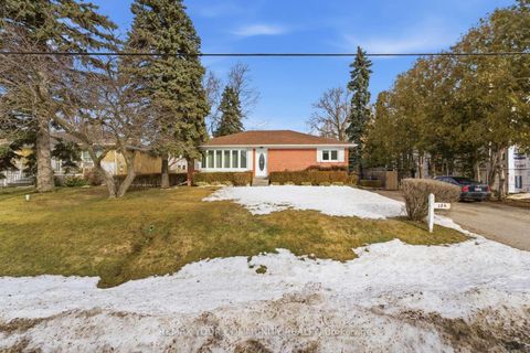 Photo 47 at 154 Hollingsworth Drive, King City, King