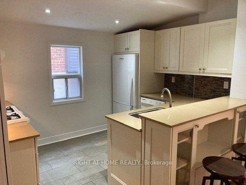 Photo 9 at 52 Beresford Avenue, Swansea, Toronto