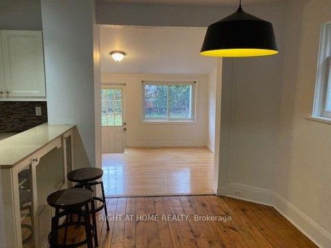 Photo 10 at 52 Beresford Avenue, Swansea, Toronto