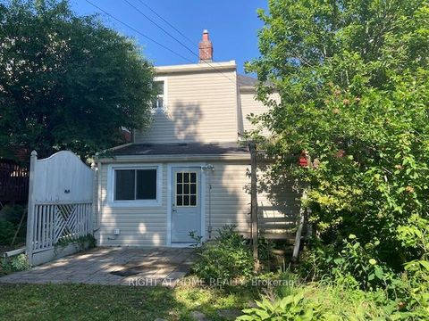 Photo 21 at 52 Beresford Avenue, Swansea, Toronto