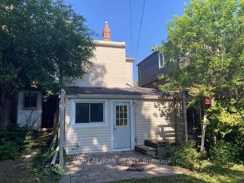 Photo 22 at 52 Beresford Avenue, Swansea, Toronto