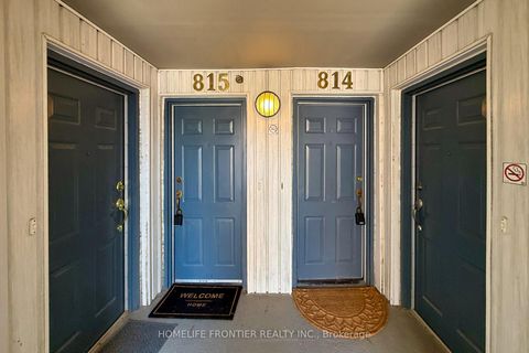 Photo 2 at 814 - 75 Weldrick Road E, Observatory, Richmond Hill