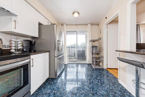 Photo 11 at 814 - 75 Weldrick Road E, Observatory, Richmond Hill