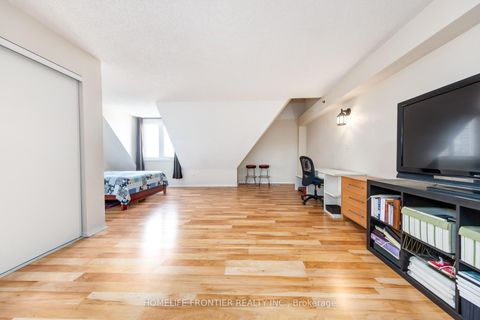 Photo 25 at 814 - 75 Weldrick Road E, Observatory, Richmond Hill