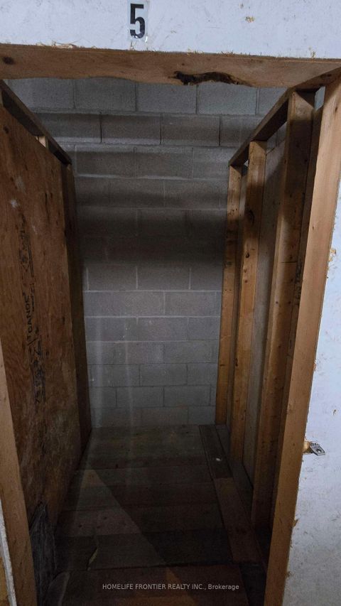 Photo 37 at 814 - 75 Weldrick Road E, Observatory, Richmond Hill