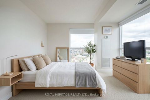 Photo 9 at 100 Western Battery Road, Niagara, Toronto