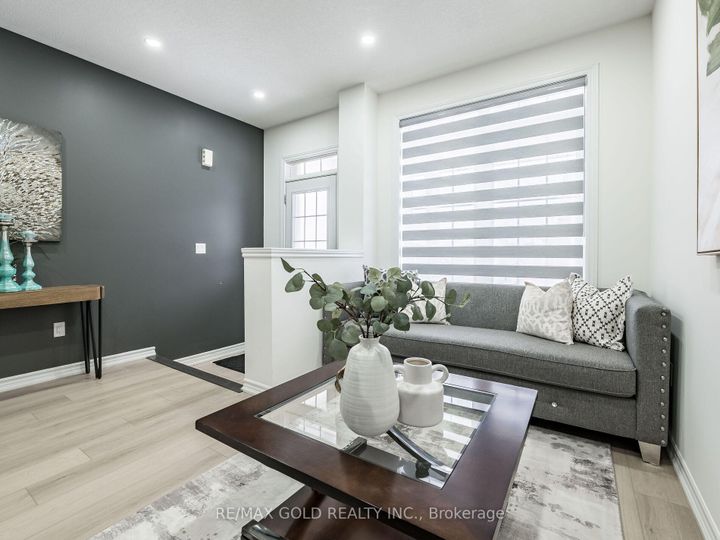 Photo 6 at 12 Hines Street, Northwest Brampton, Brampton