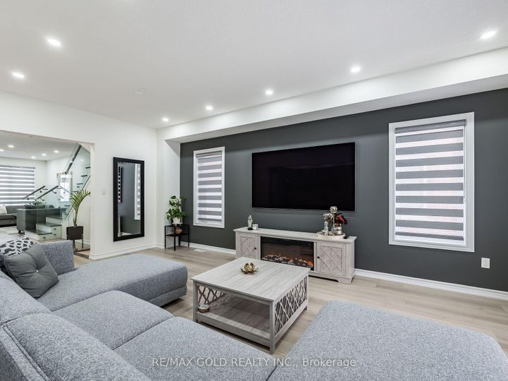 Photo 9 at 12 Hines Street, Northwest Brampton, Brampton