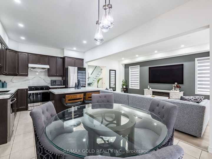 Photo 17 at 12 Hines Street, Northwest Brampton, Brampton