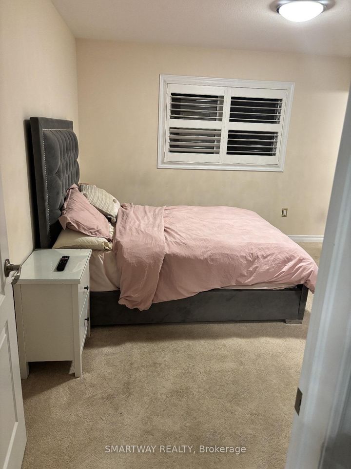 Photo 10 at 25 Bucksaw Street, Northwest Brampton, Brampton