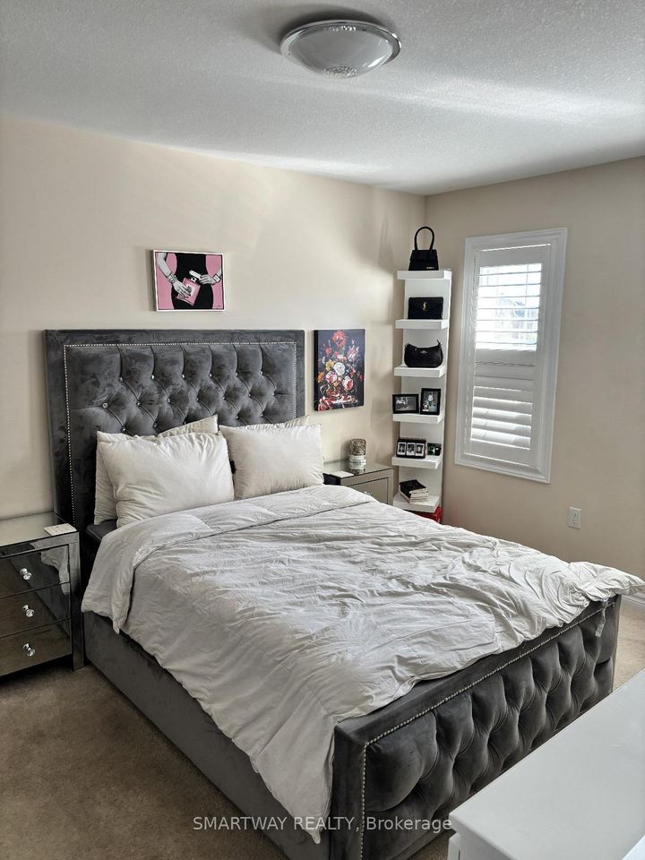 Photo 11 at 25 Bucksaw Street, Northwest Brampton, Brampton