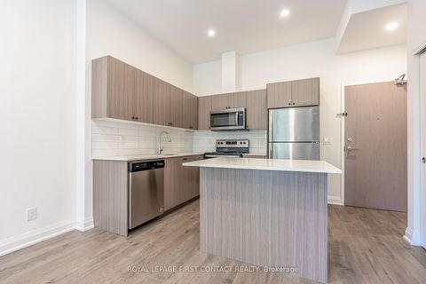 Photo 5 at 106 - 58 Lakeside Terrace, Little Lake, Barrie