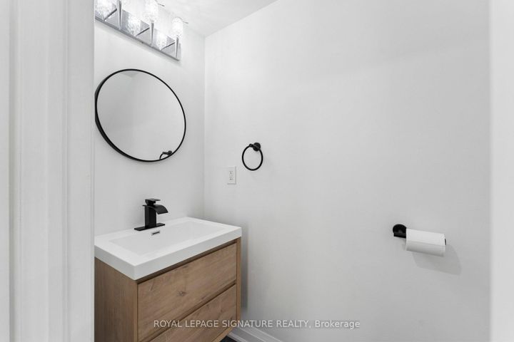 Photo 21 at 122 Baycliffe Crescent, Northwest Brampton, Brampton