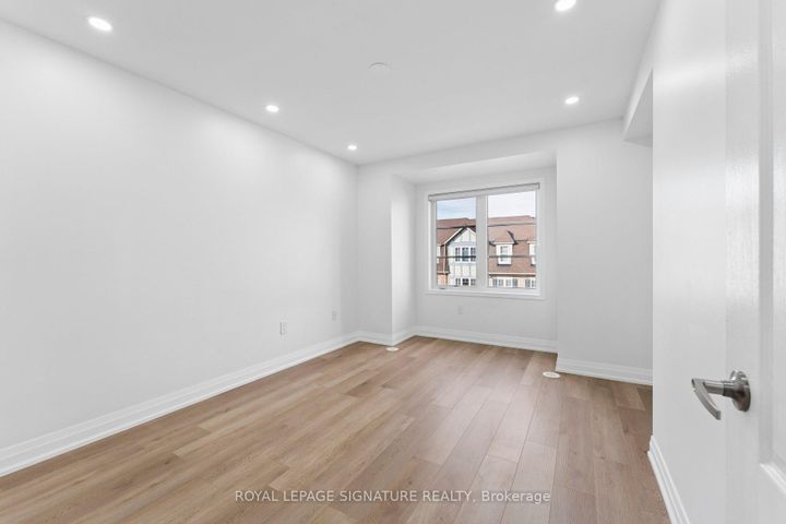 Photo 24 at 122 Baycliffe Crescent, Northwest Brampton, Brampton