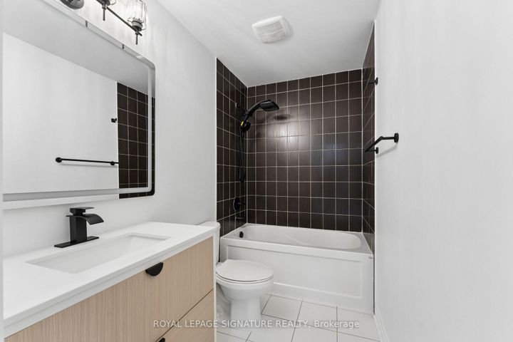 Photo 29 at 122 Baycliffe Crescent, Northwest Brampton, Brampton