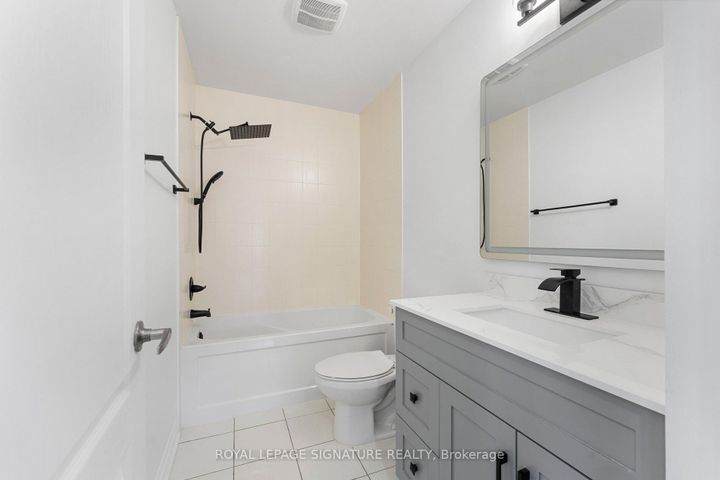 Photo 39 at 122 Baycliffe Crescent, Northwest Brampton, Brampton