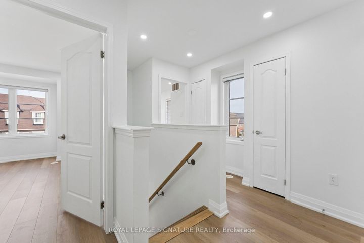 Photo 43 at 122 Baycliffe Crescent, Northwest Brampton, Brampton