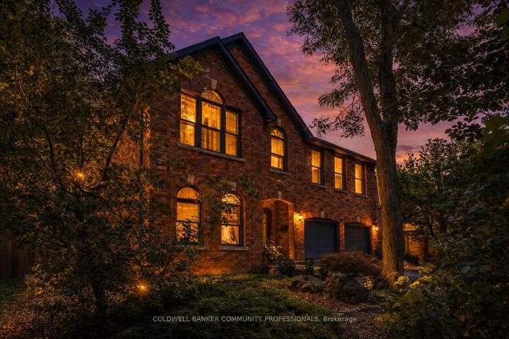 Photo 2 at 223 Briar Hill Crescent, Ancaster, Hamilton