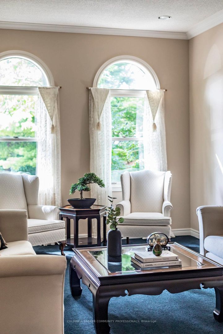 Photo 8 at 223 Briar Hill Crescent, Ancaster, Hamilton