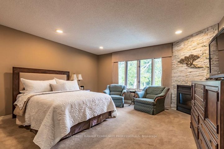 Photo 20 at 223 Briar Hill Crescent, Ancaster, Hamilton