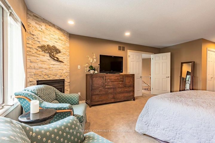 Photo 21 at 223 Briar Hill Crescent, Ancaster, Hamilton