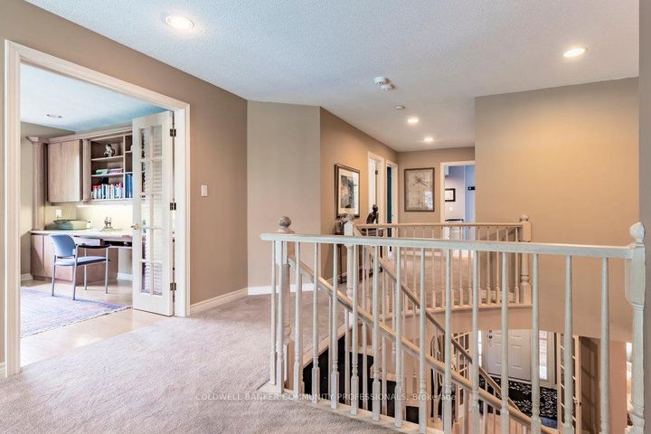 Photo 25 at 223 Briar Hill Crescent, Ancaster, Hamilton