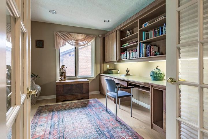 Photo 26 at 223 Briar Hill Crescent, Ancaster, Hamilton