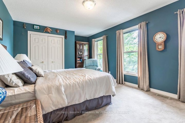 Photo 31 at 223 Briar Hill Crescent, Ancaster, Hamilton